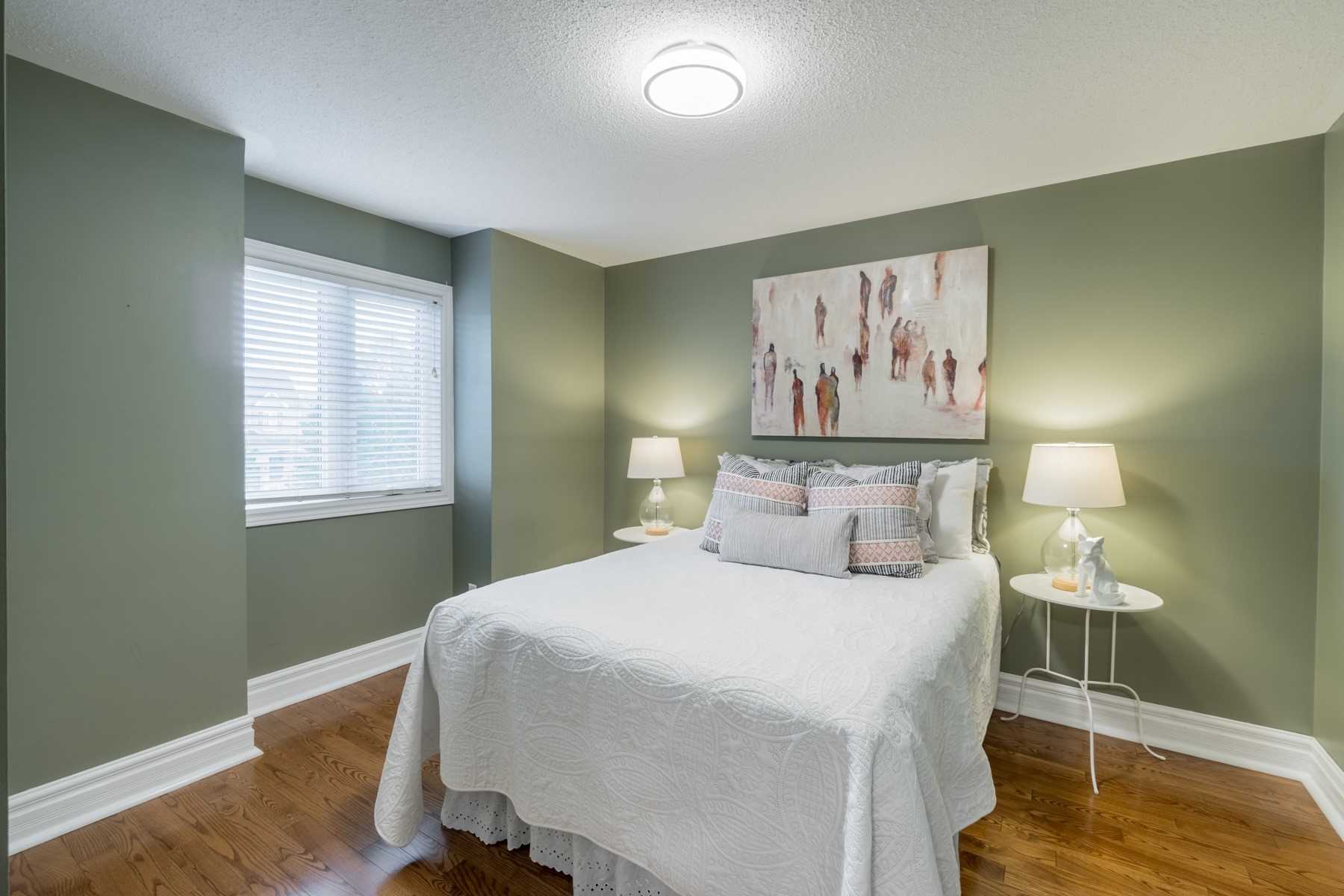 54 Sprucewood Cres