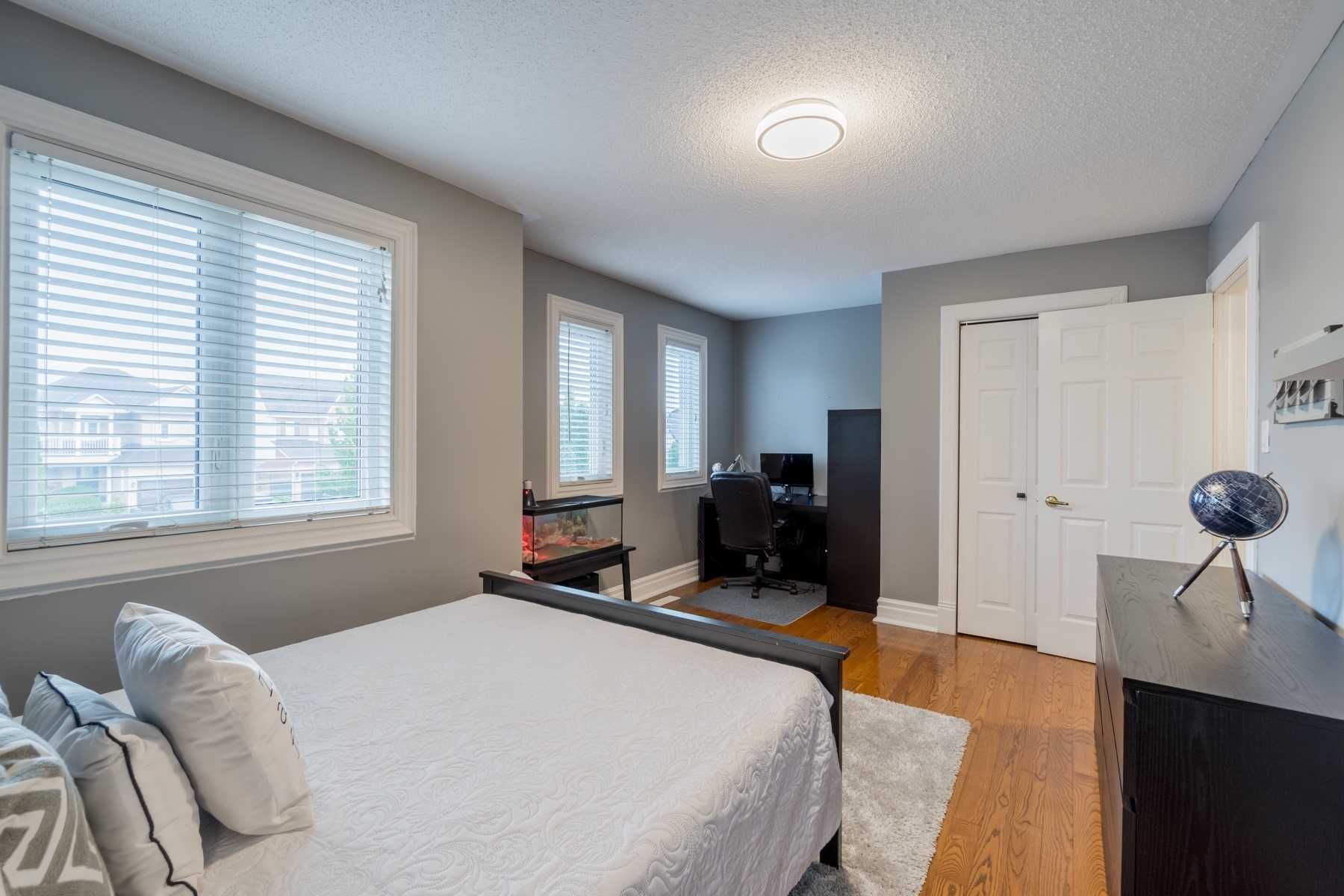 54 Sprucewood Cres