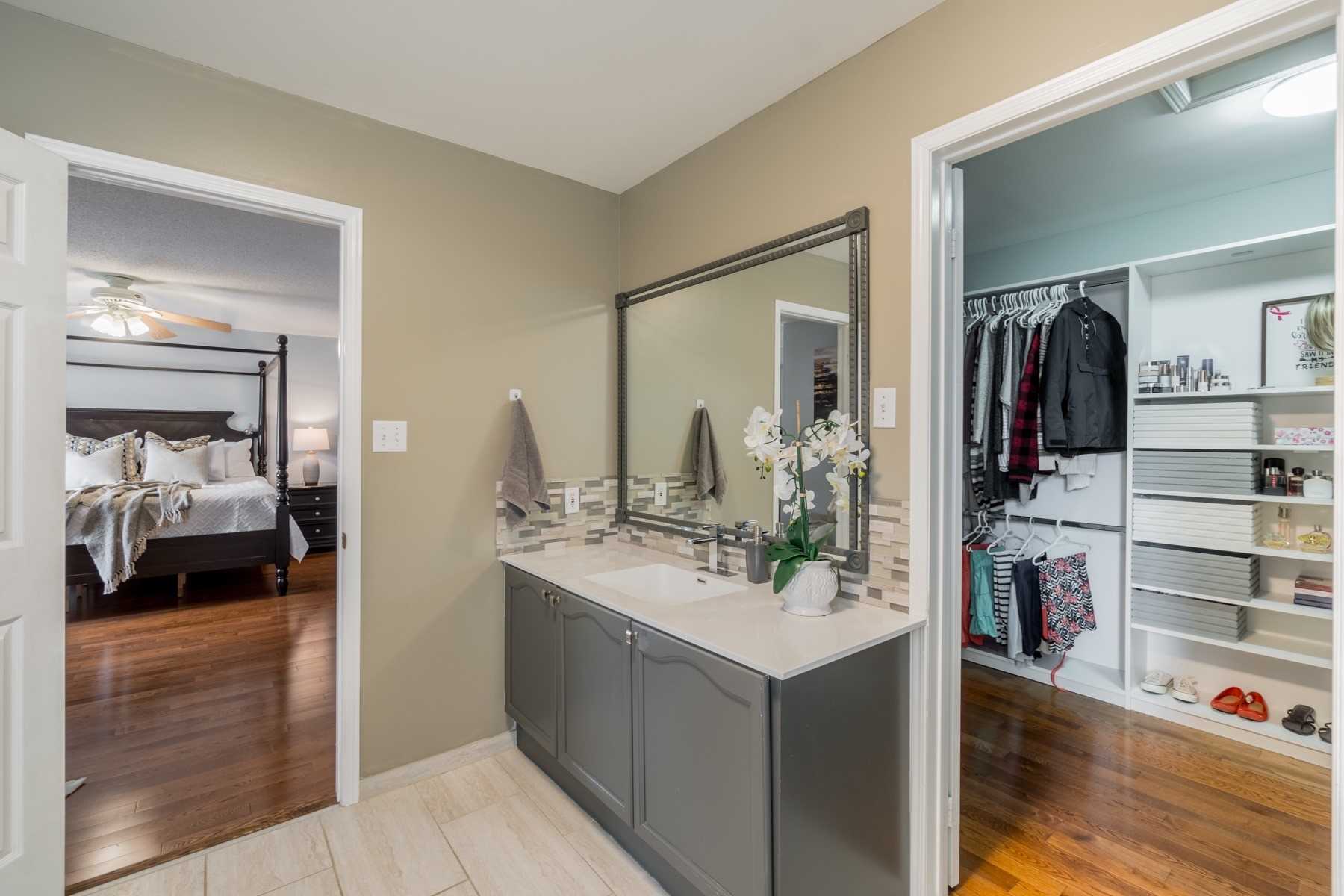 54 Sprucewood Cres
