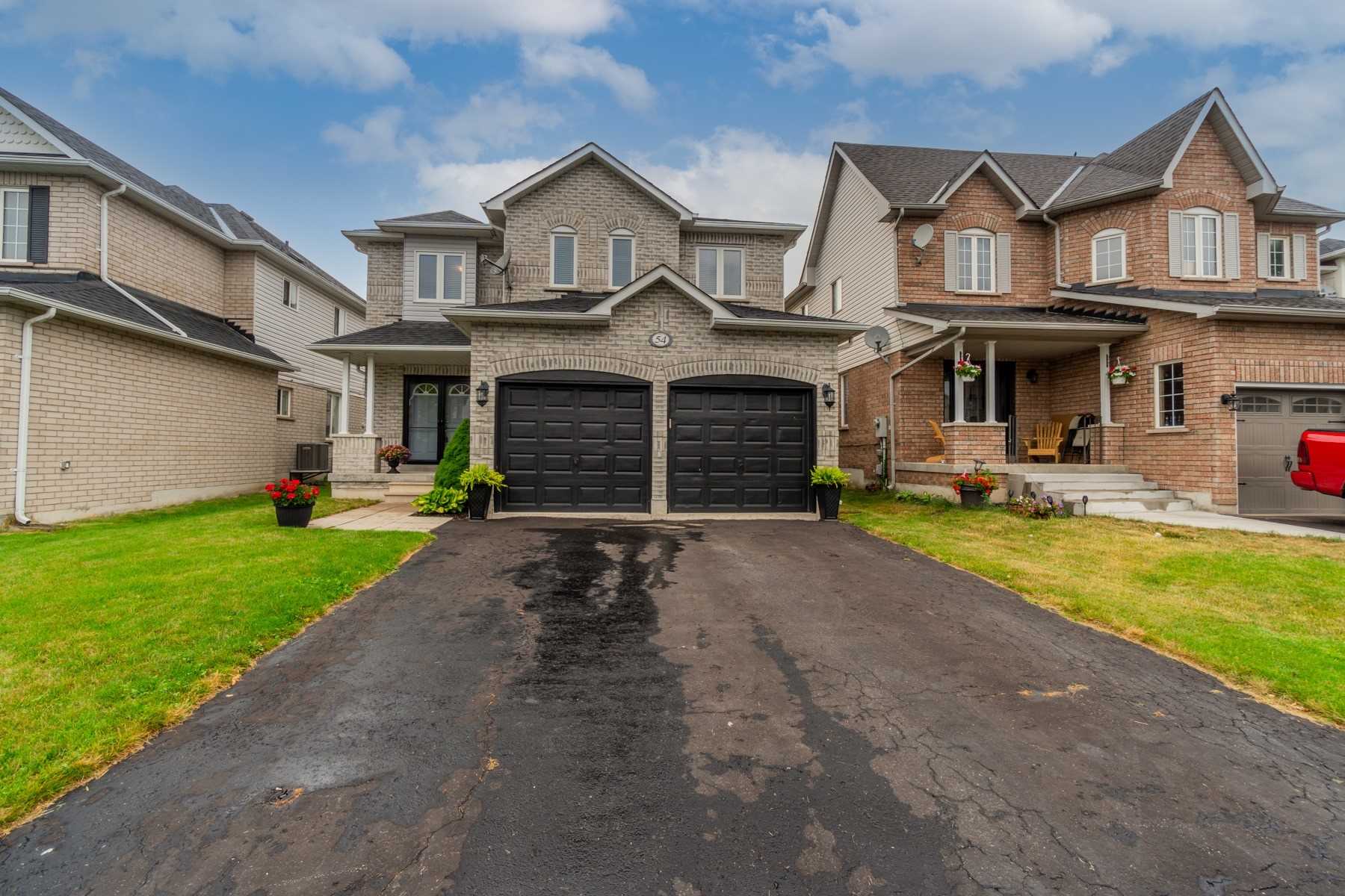 54 Sprucewood Cres