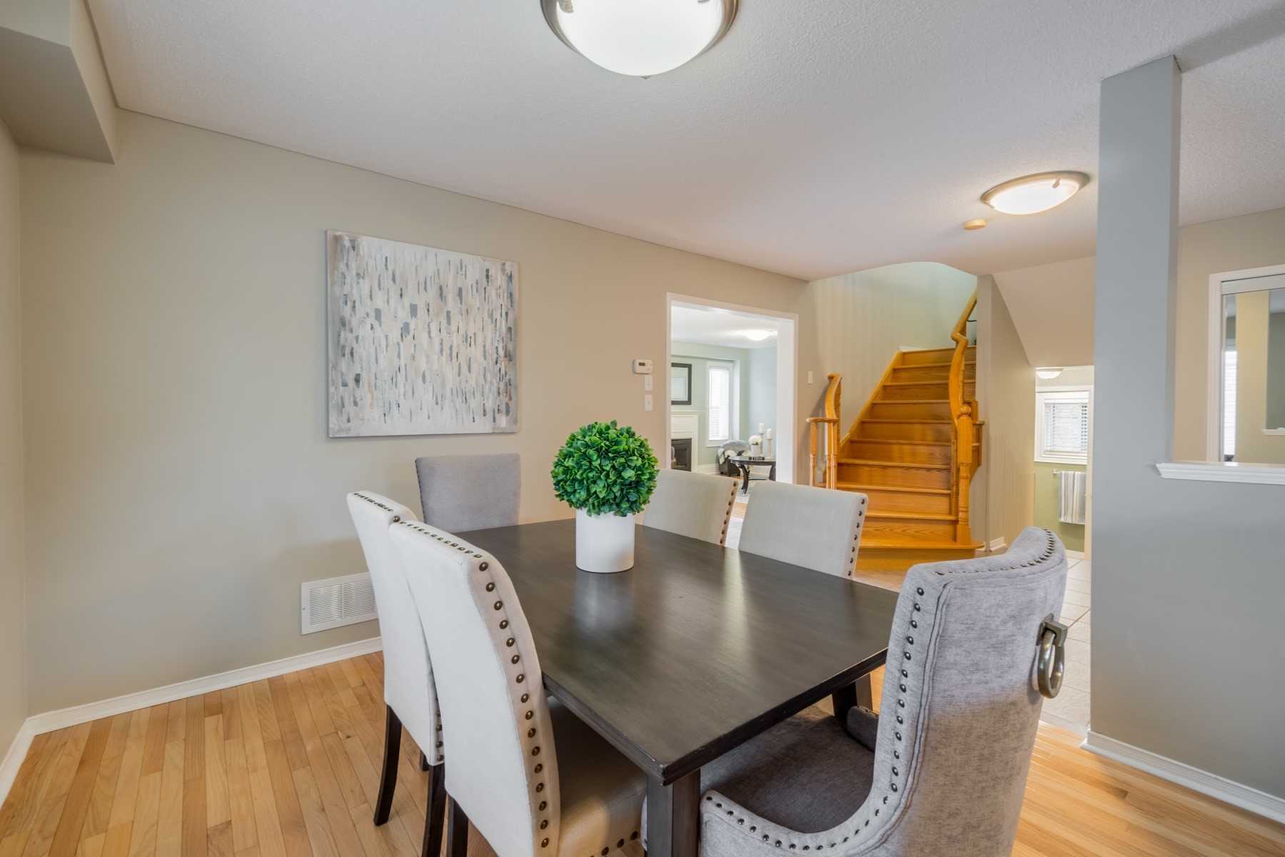 54 Sprucewood Cres