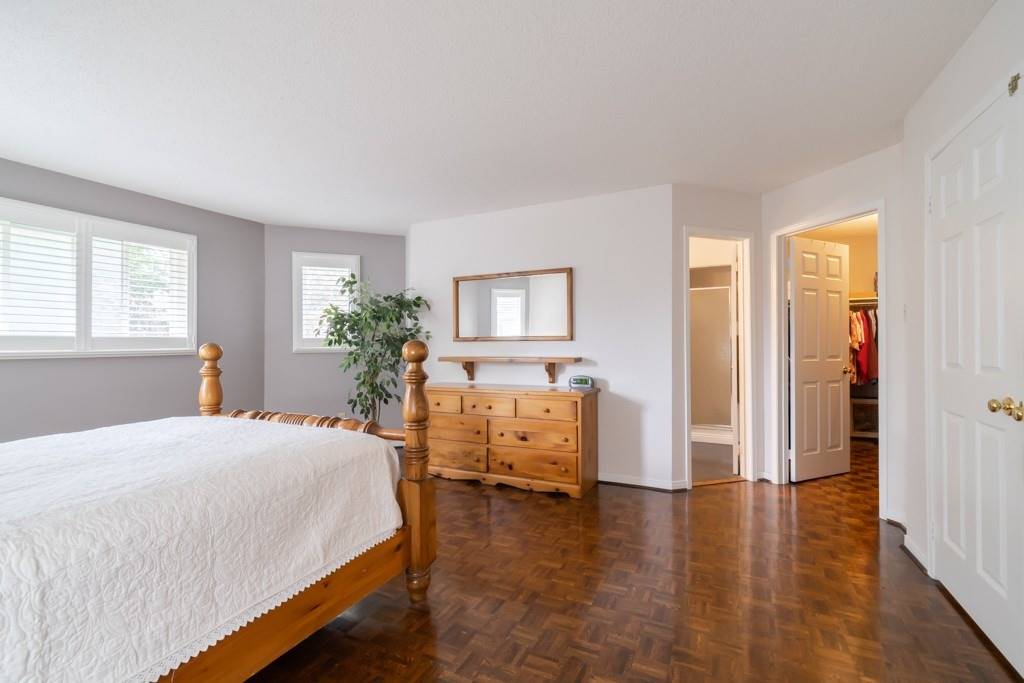 2388 Wildwood Cres