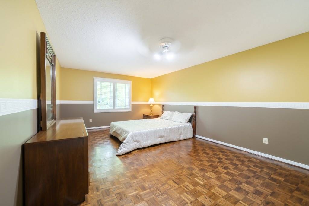 2388 Wildwood Cres