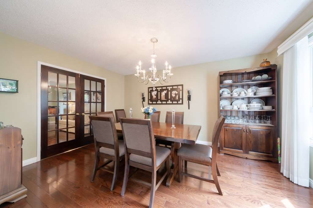 2388 Wildwood Cres