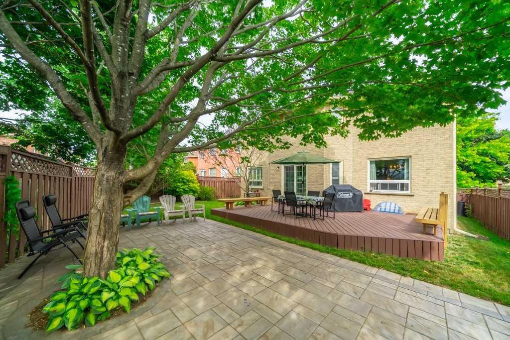 2388 Wildwood Cres