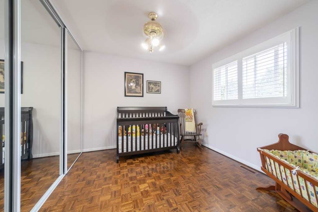 2388 Wildwood Cres