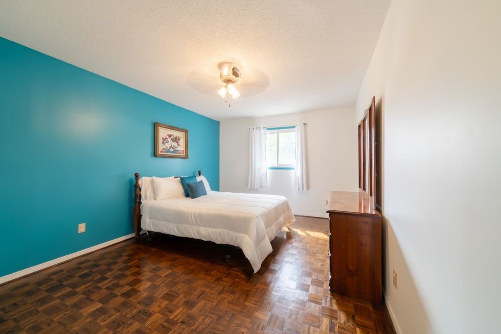 2388 Wildwood Cres