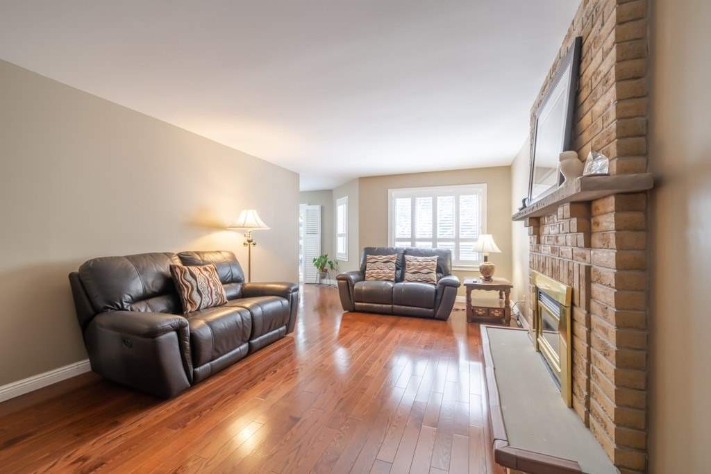 2388 Wildwood Cres