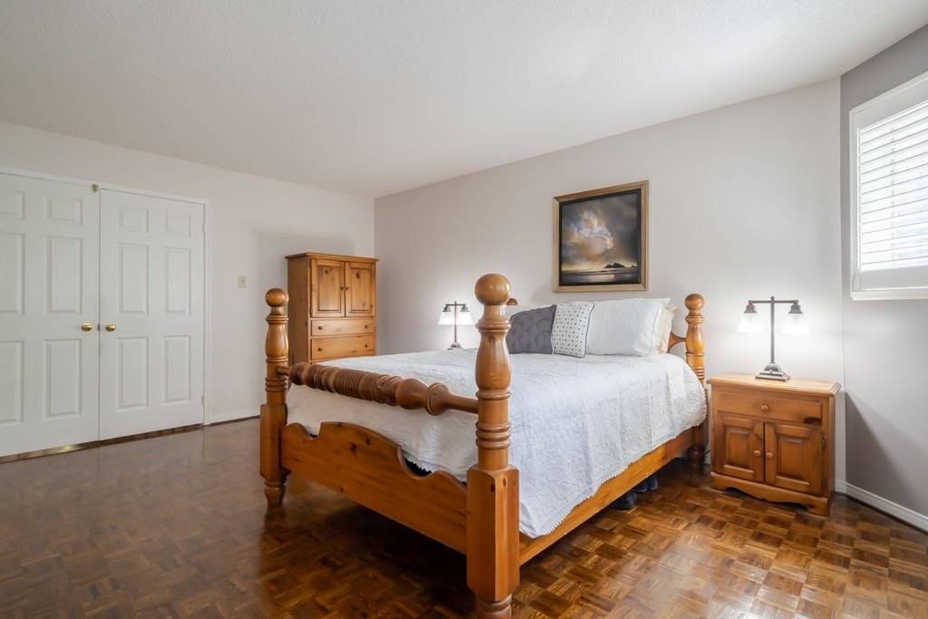 2388 Wildwood Cres
