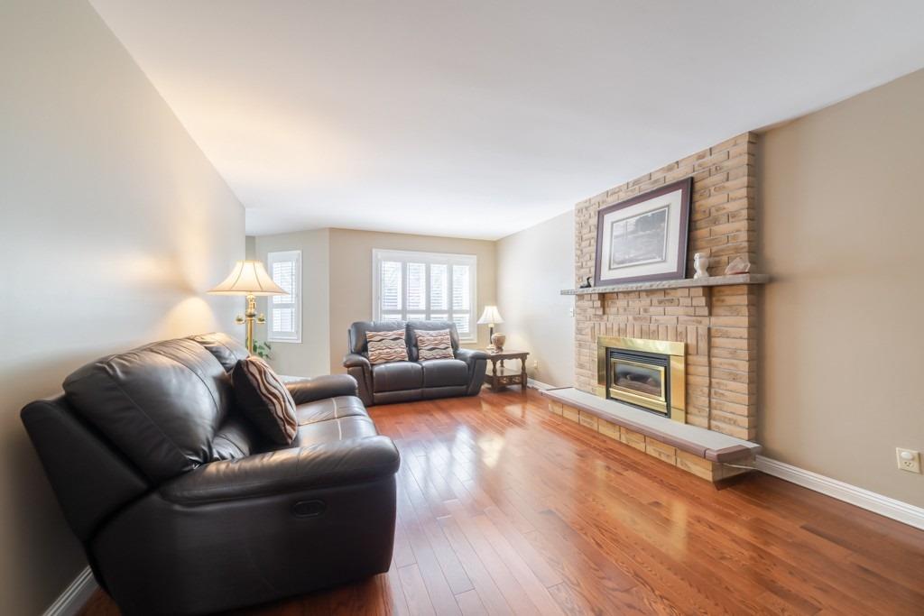 2388 Wildwood Cres