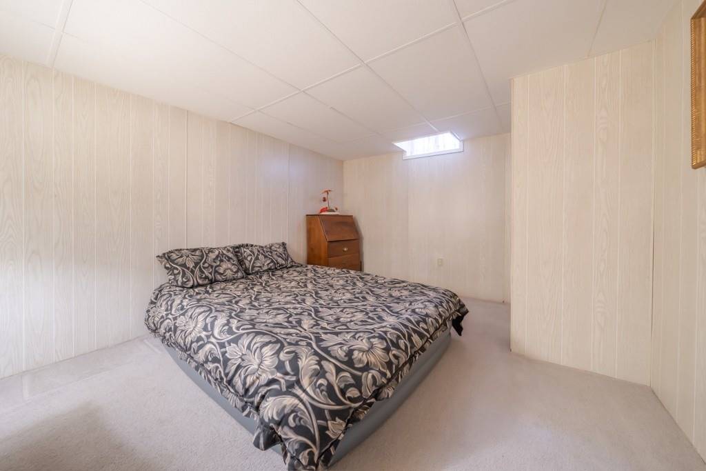 2388 Wildwood Cres