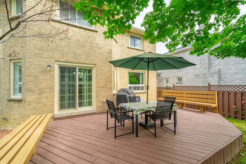 2388 Wildwood Cres
