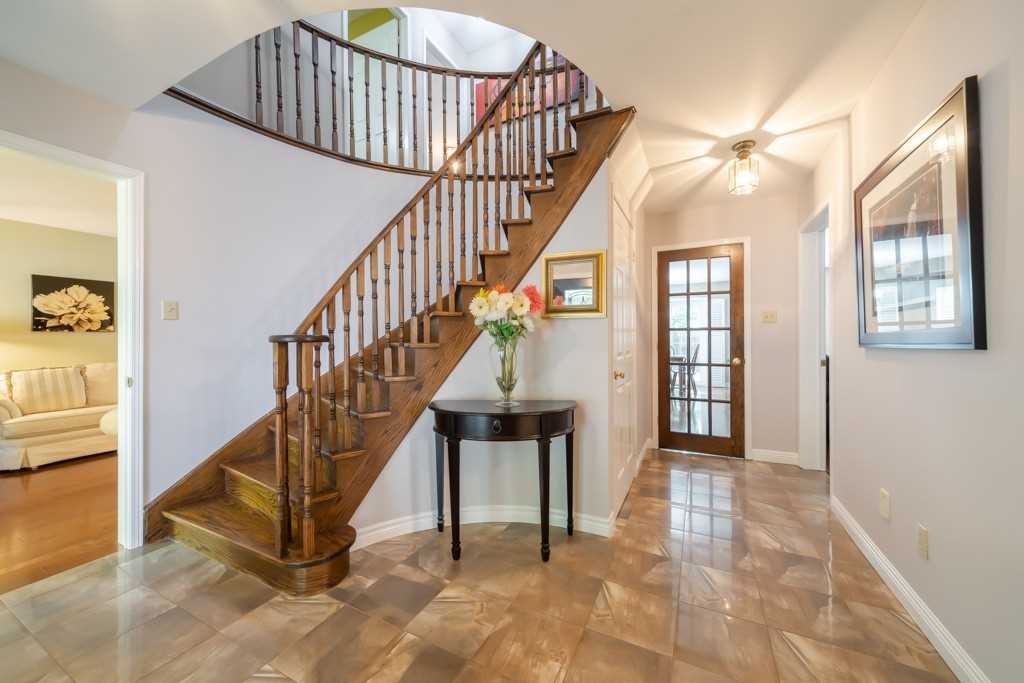 2388 Wildwood Cres