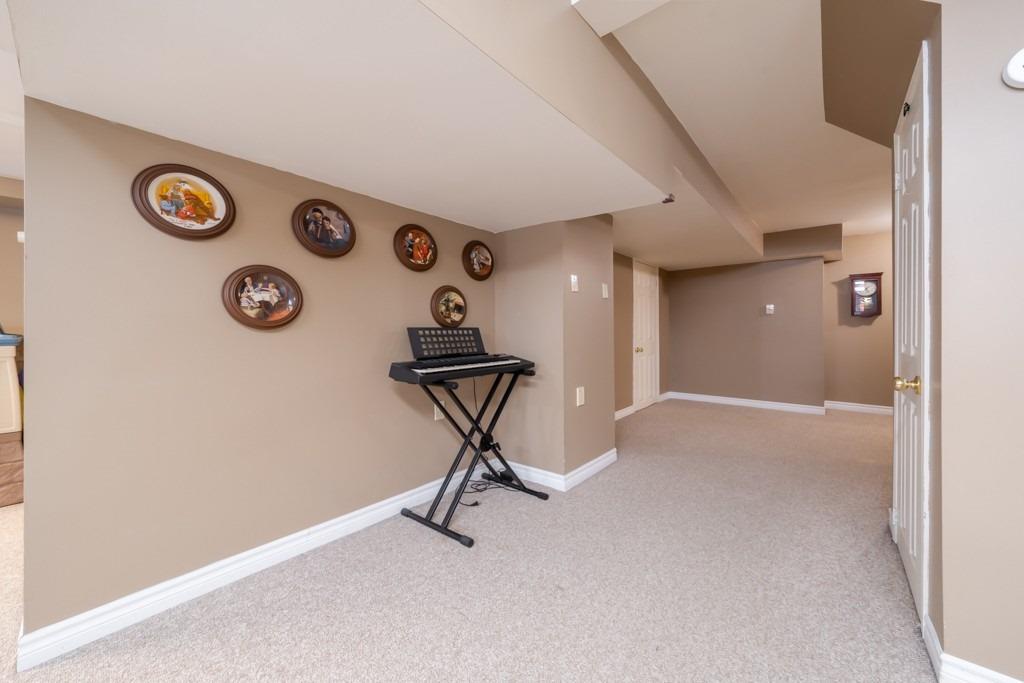 2388 Wildwood Cres