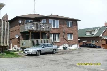 717 King St W