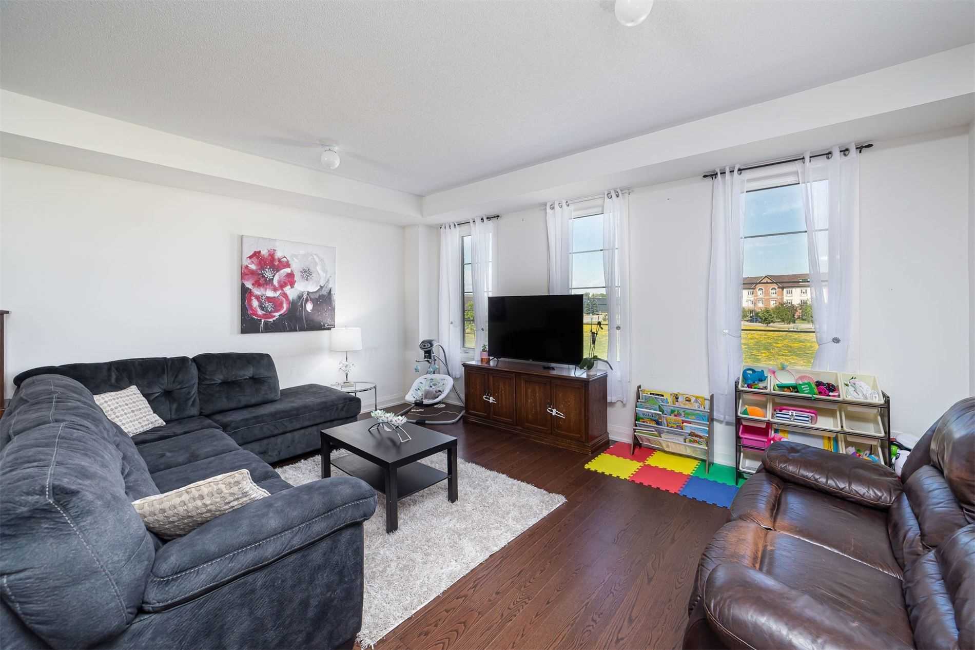 53 King George Way