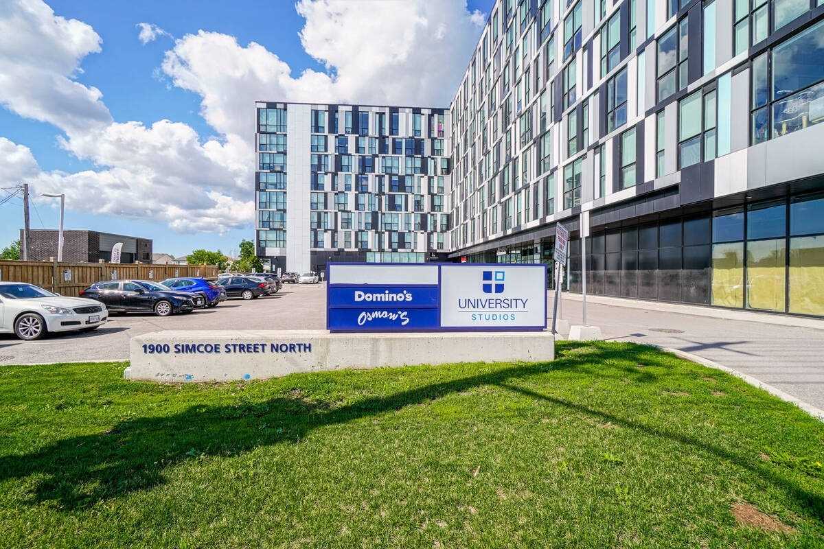 1900 Simcoe St N, #844