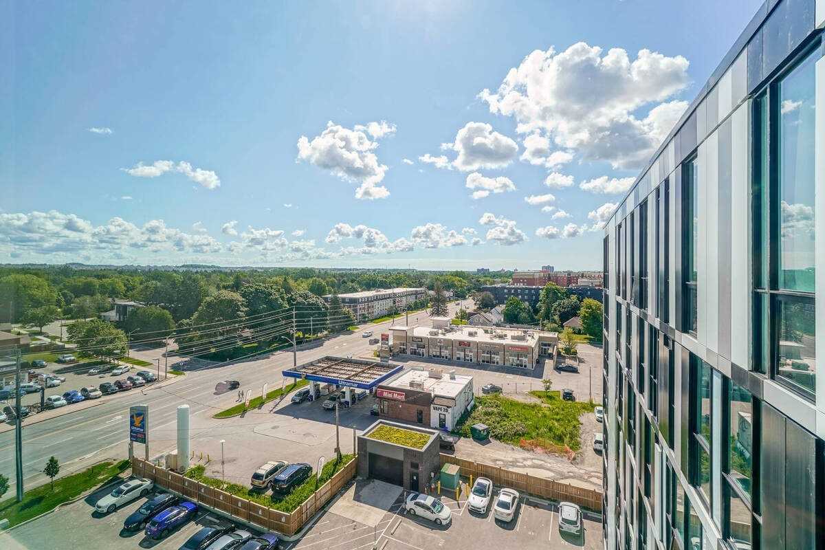 1900 Simcoe St N, #844