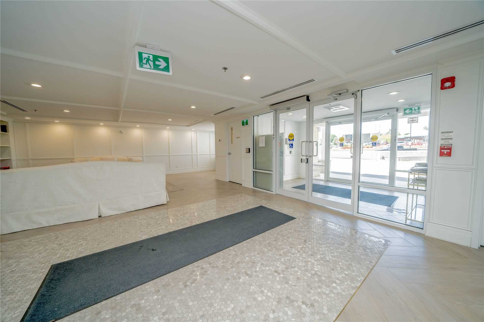 21 Brookhouse Dr, #302