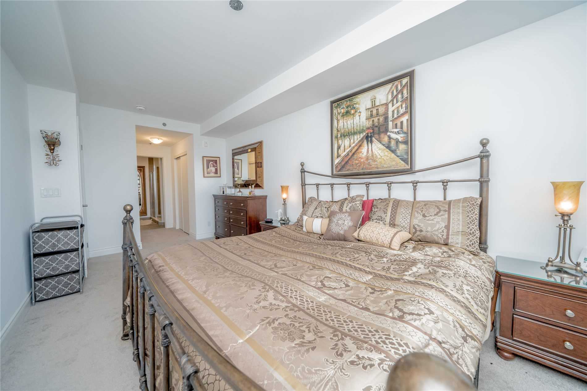 21 Brookhouse Dr, #302