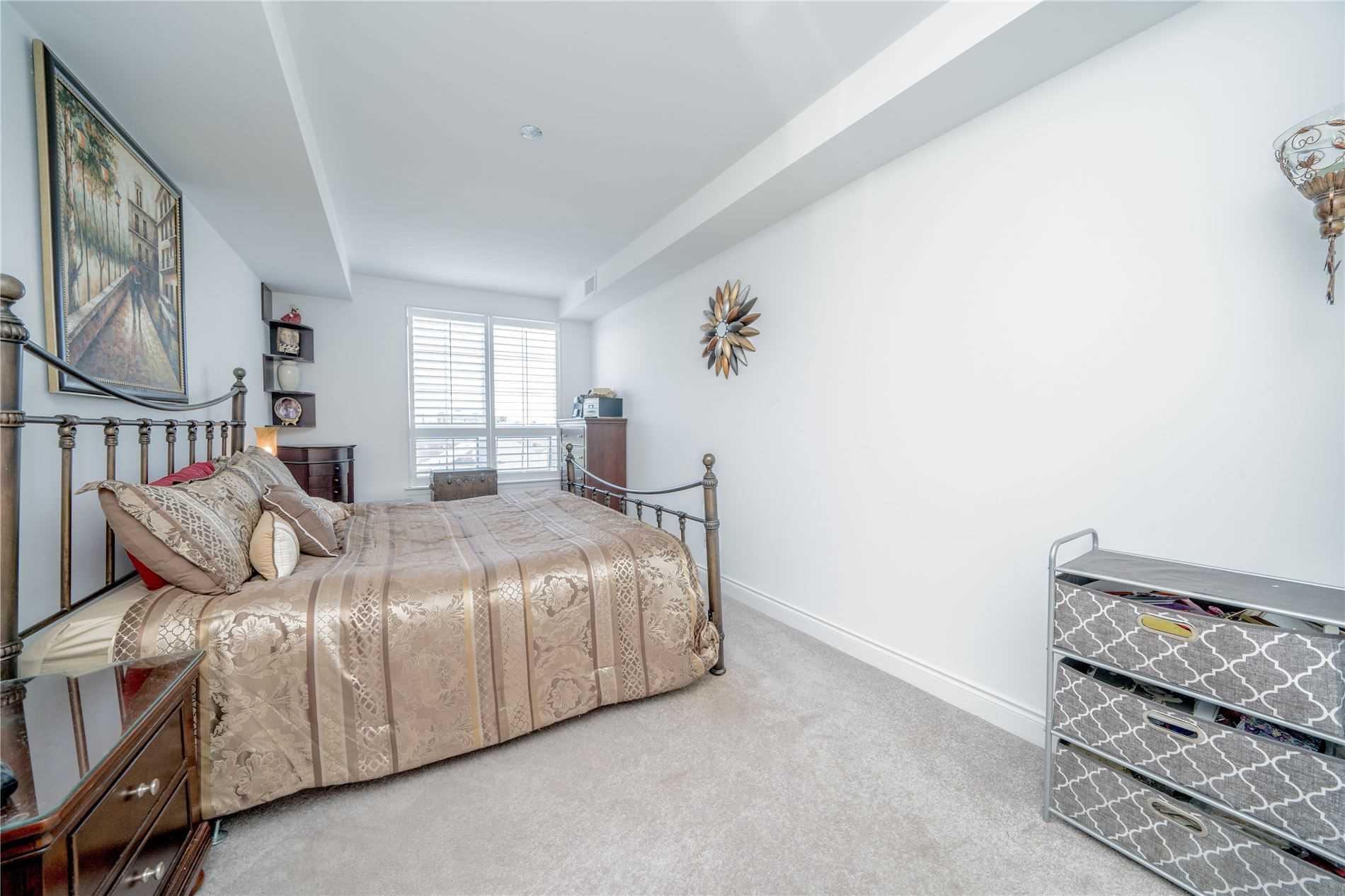 21 Brookhouse Dr, #302
