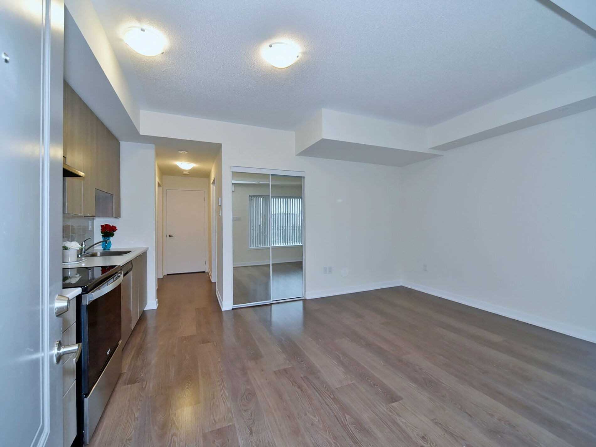 60 Orchid Place Dr, #Th-13