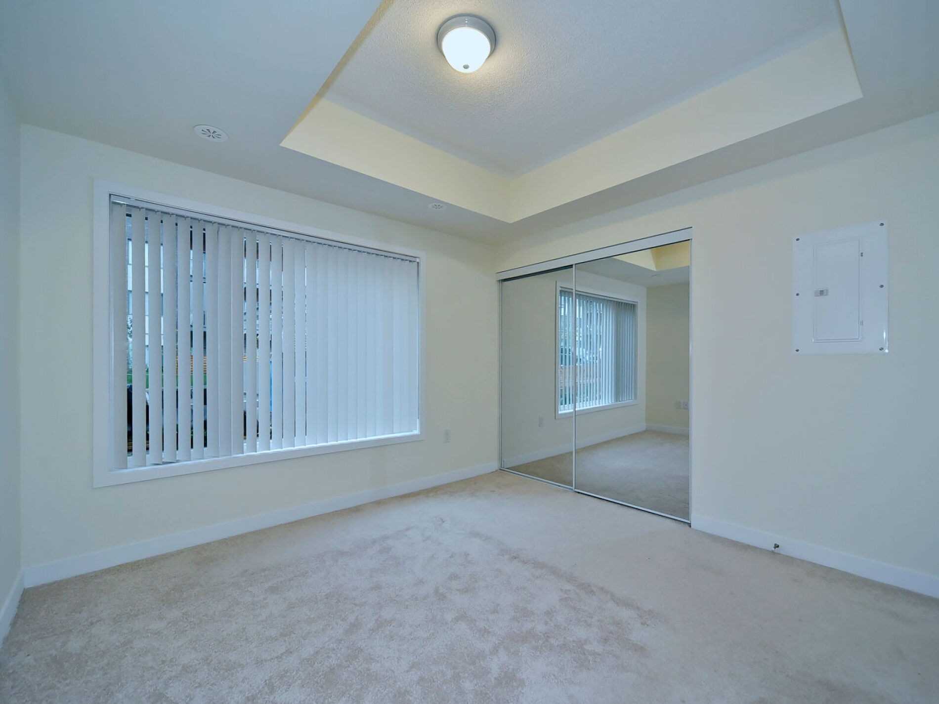 60 Orchid Place Dr, #Th-13