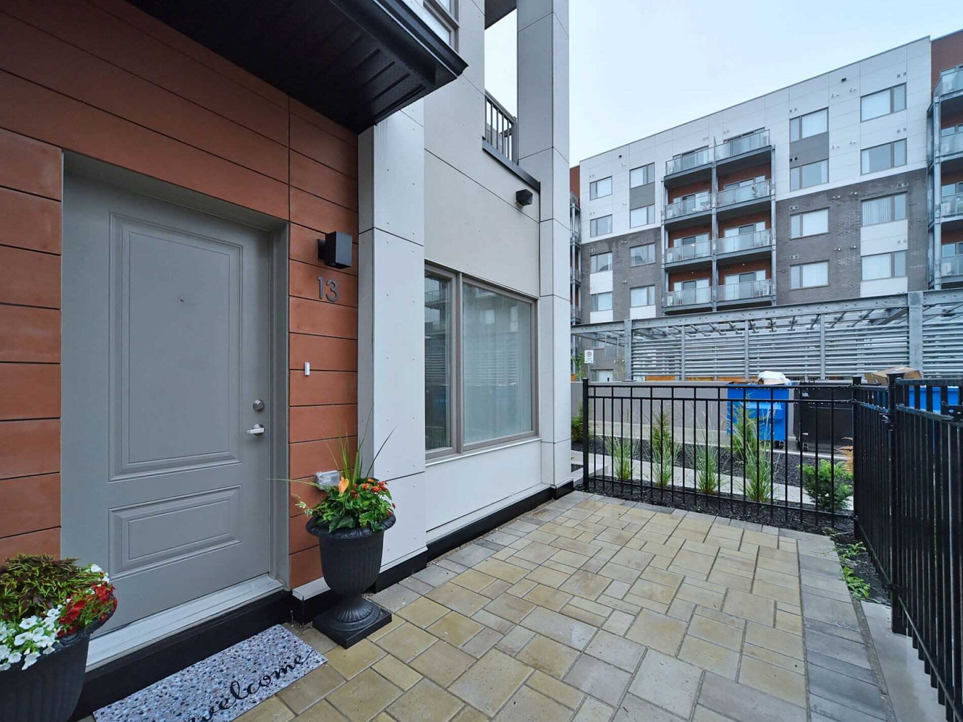 60 Orchid Place Dr, #Th-13