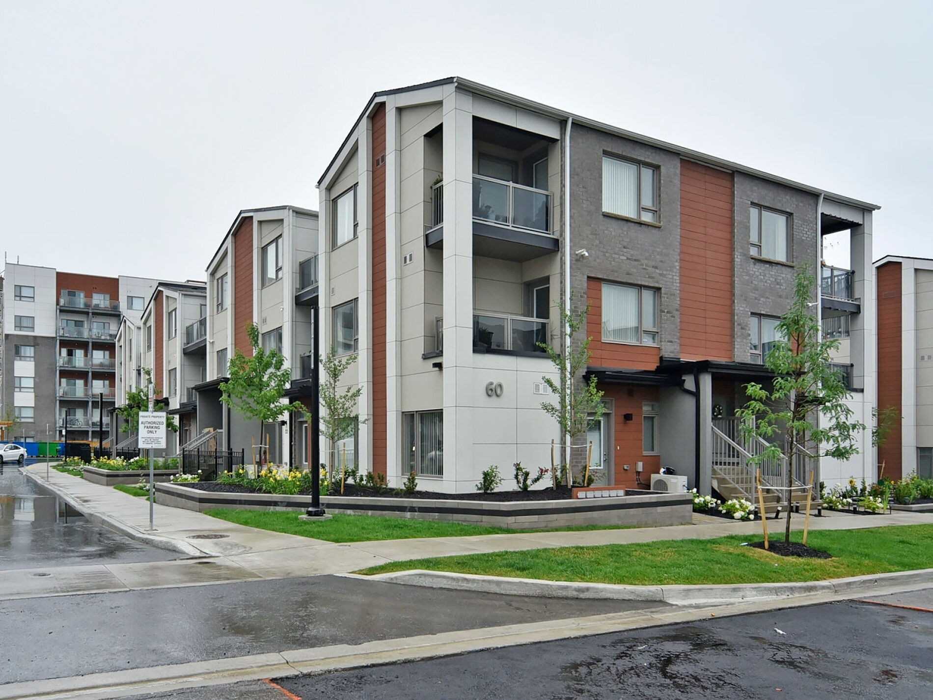 60 Orchid Place Dr, #Th-13