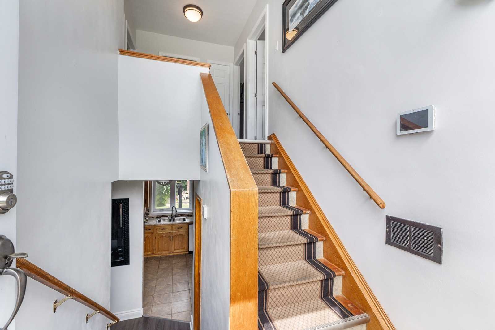 913 Greenwood Cres