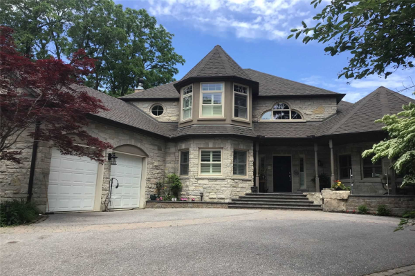 507 Rougemount Dr, Pickering