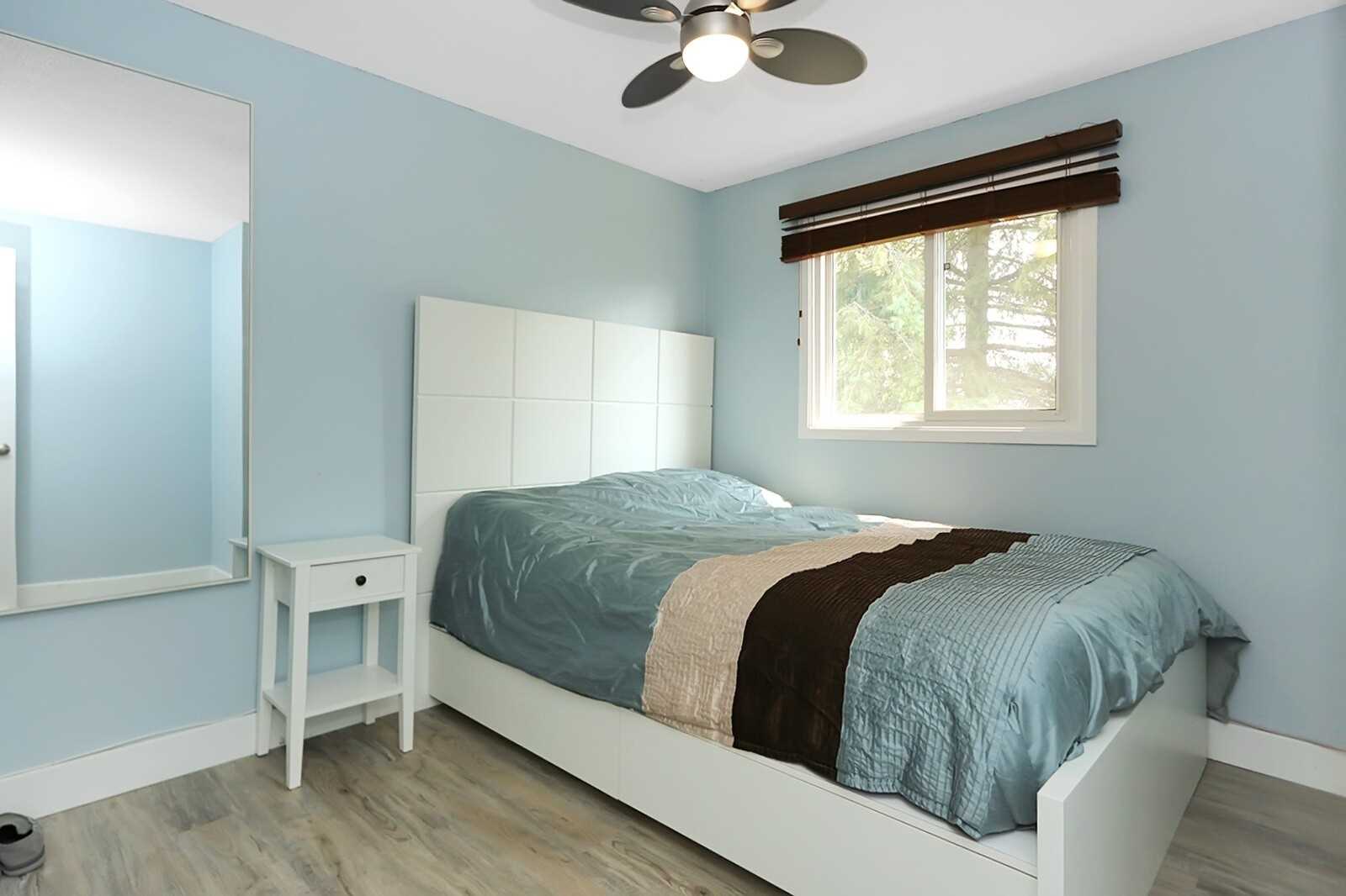 116 Yorkville Dr