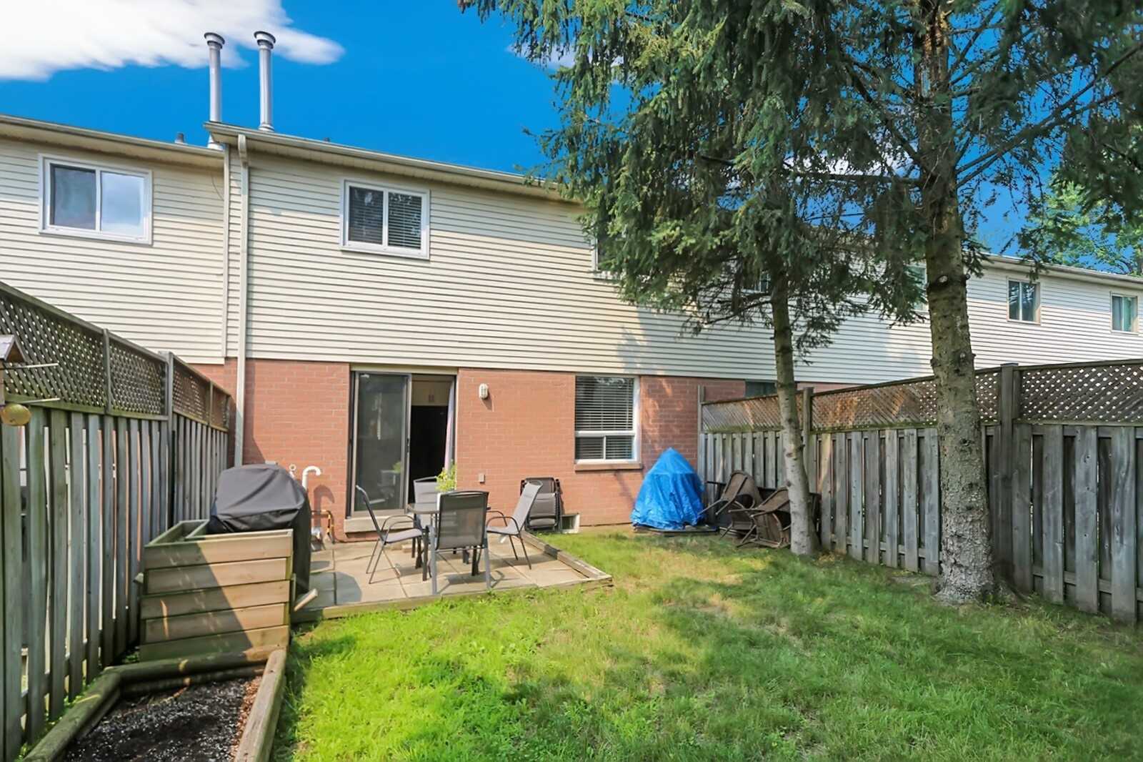 116 Yorkville Dr
