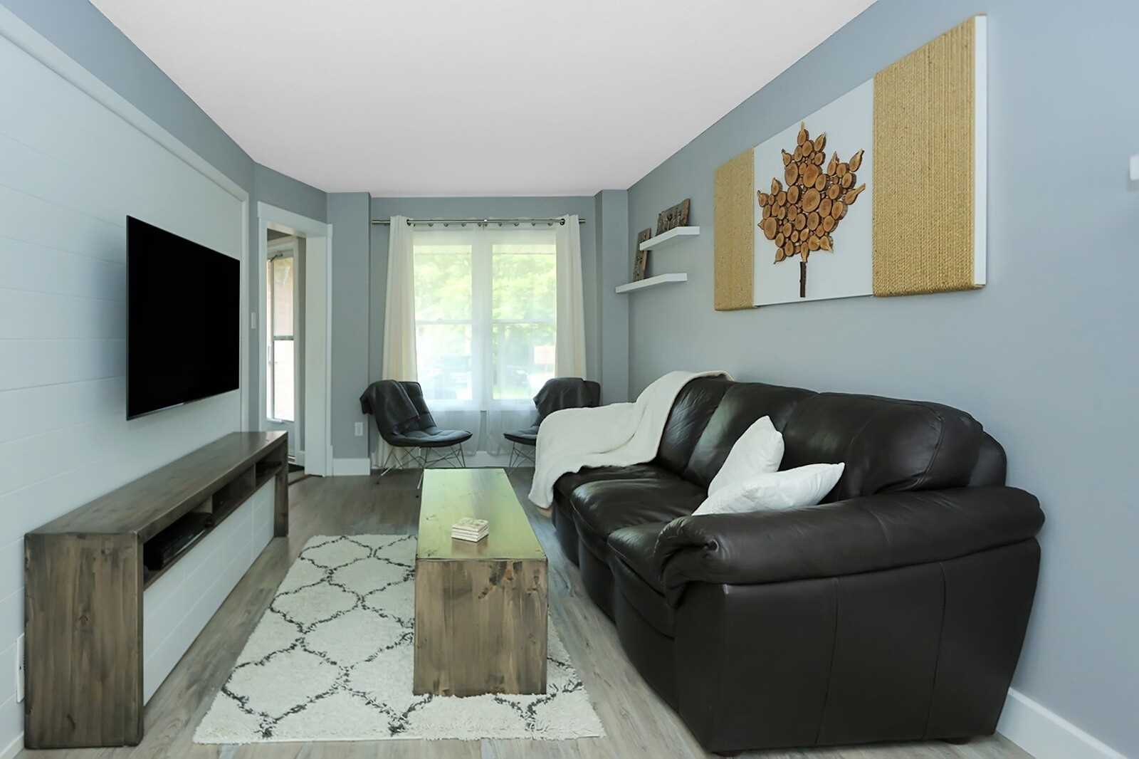 116 Yorkville Dr