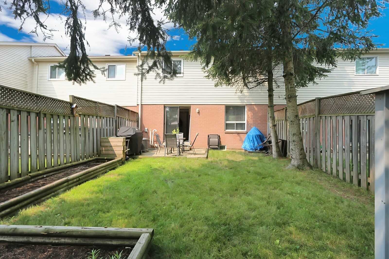116 Yorkville Dr