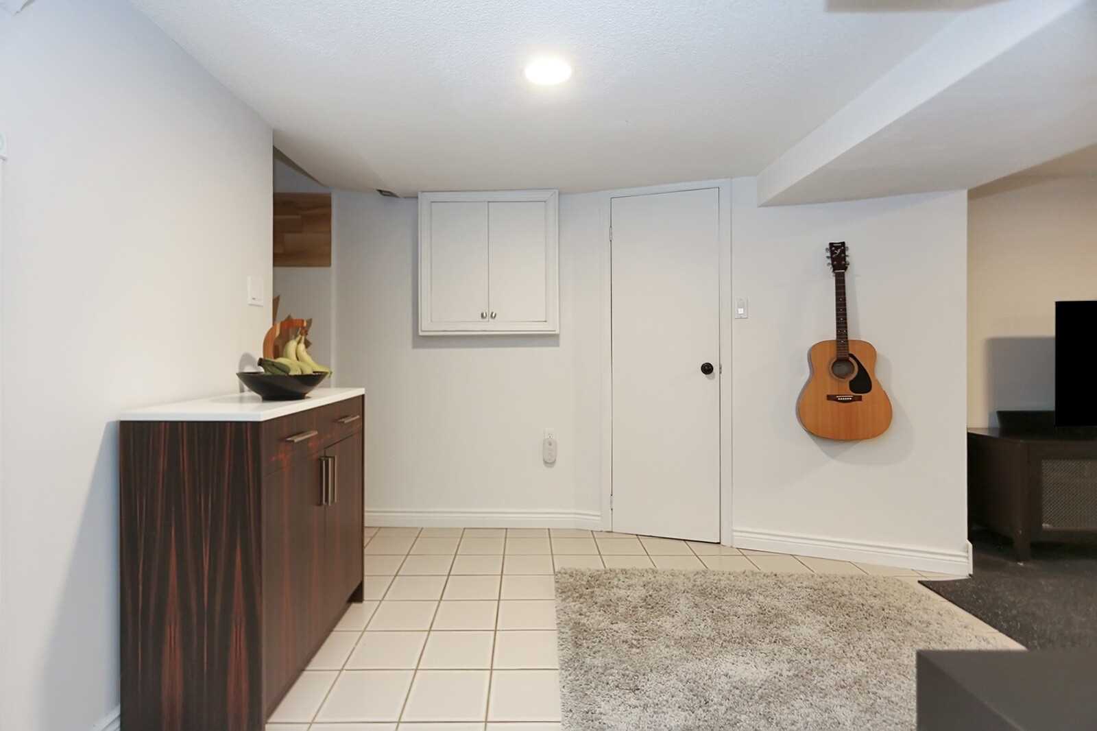 116 Yorkville Dr