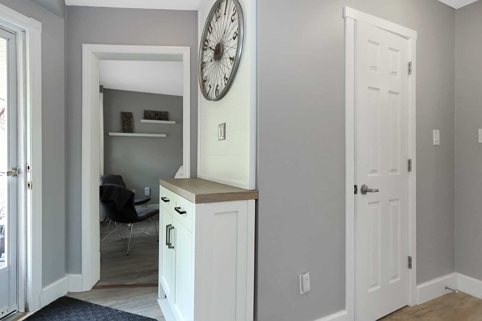 116 Yorkville Dr