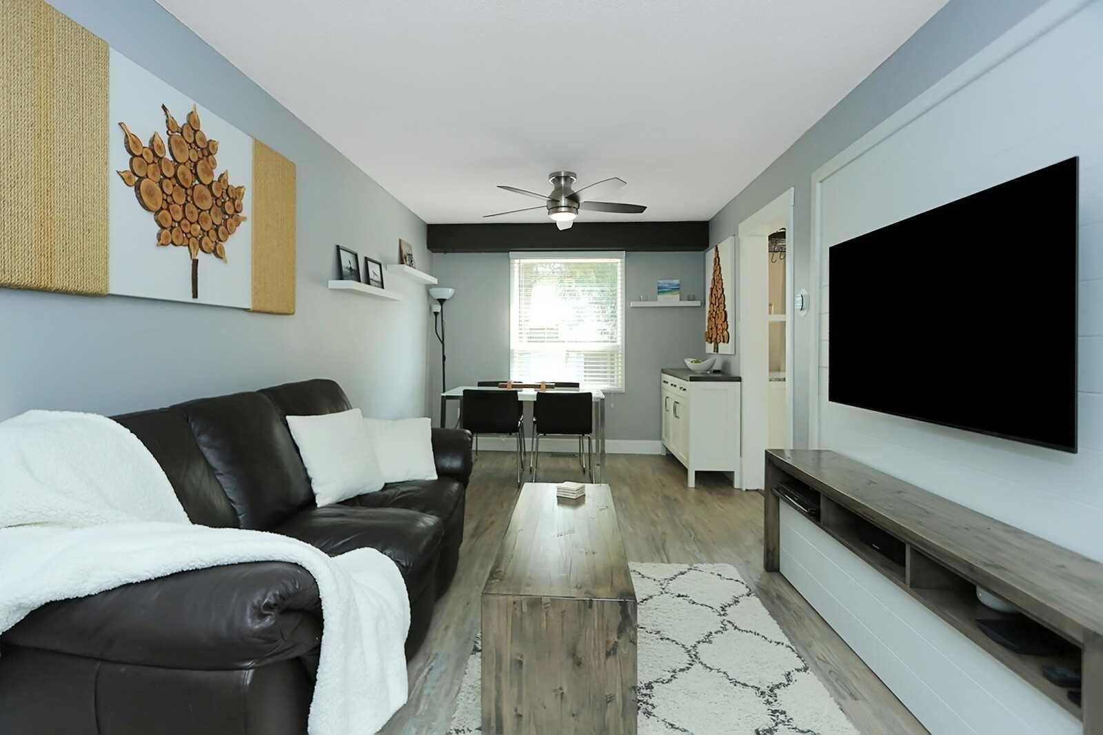 116 Yorkville Dr