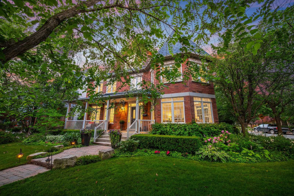 27 Joseph Duggan Rd, Toronto