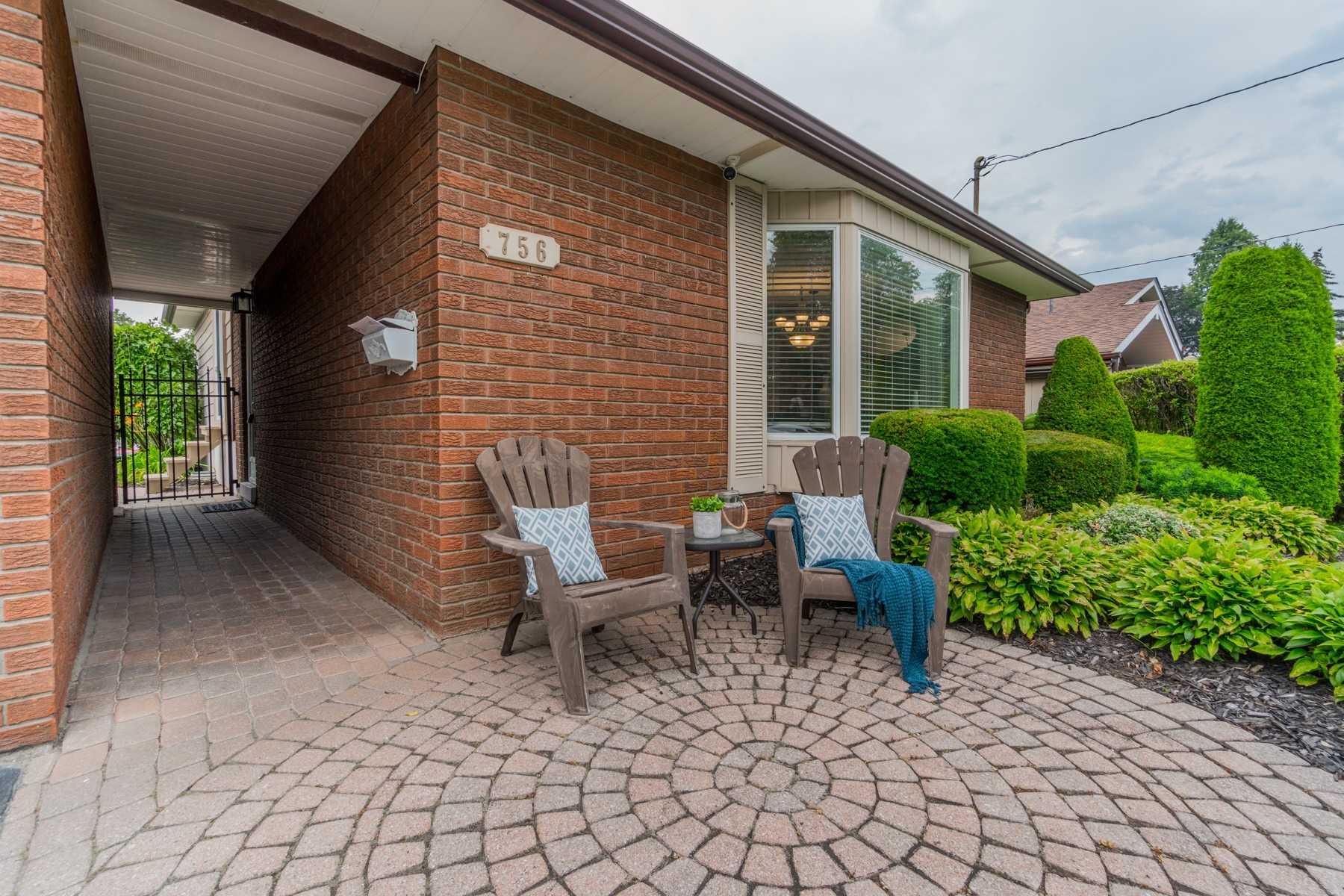 756 Ascot Ave
