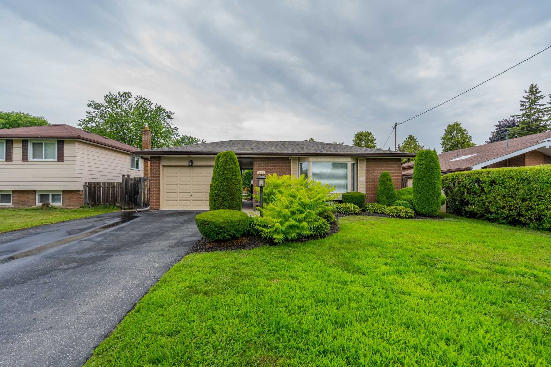 756 Ascot Ave