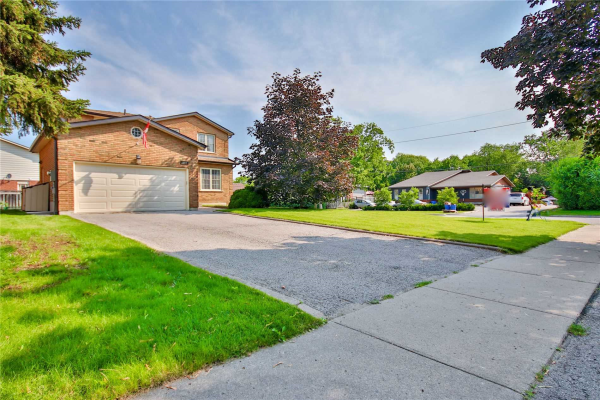 1877 Rosefield Rd, Pickering