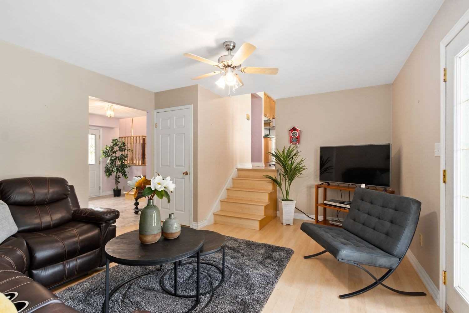 24 Hillside Dr