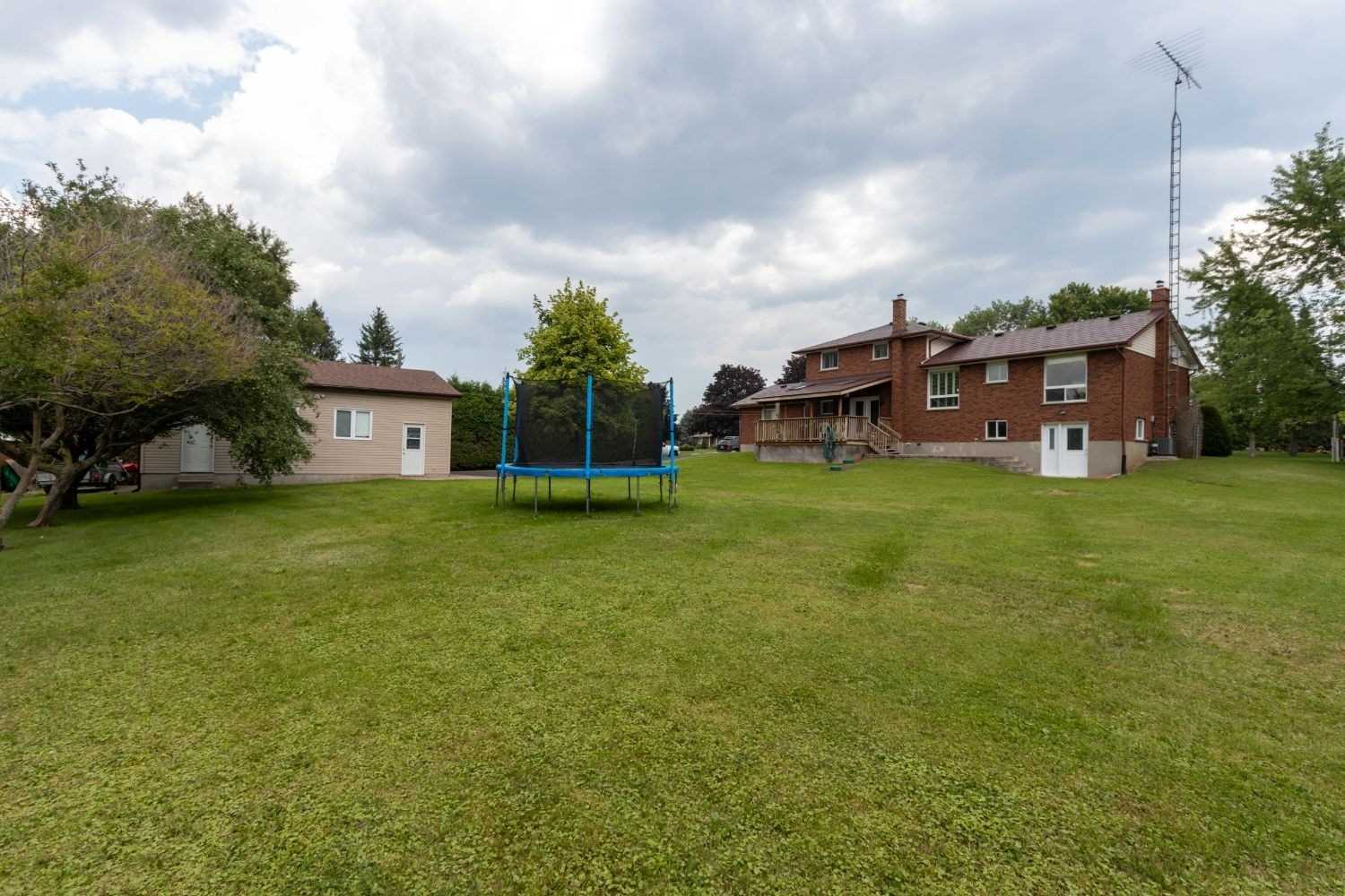 24 Hillside Dr