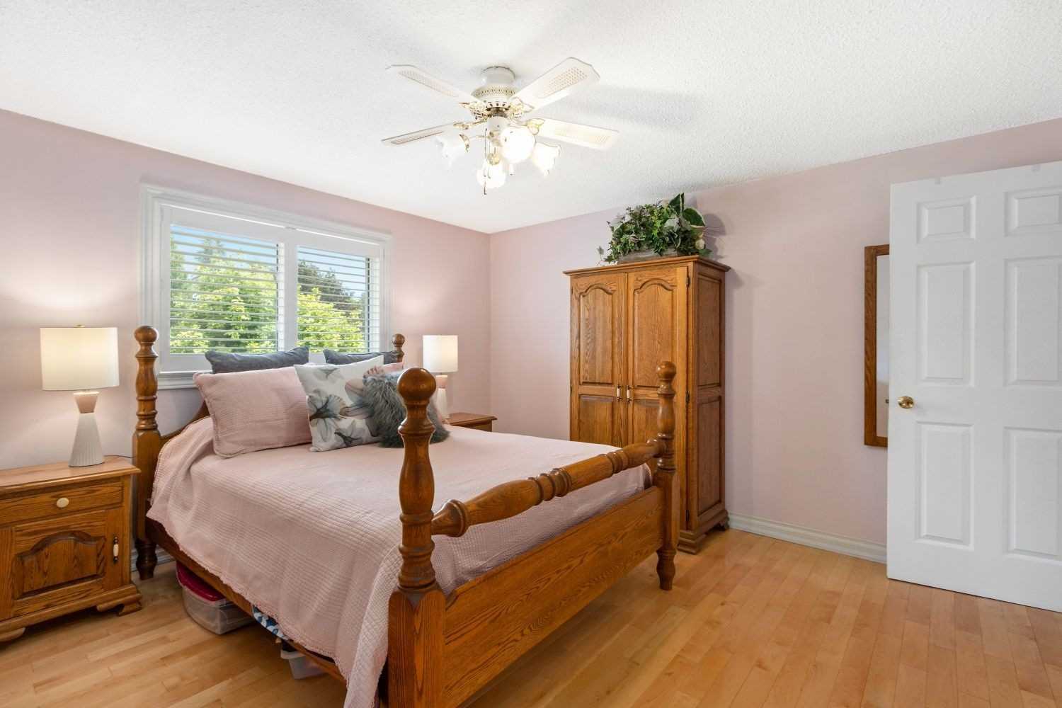 24 Hillside Dr