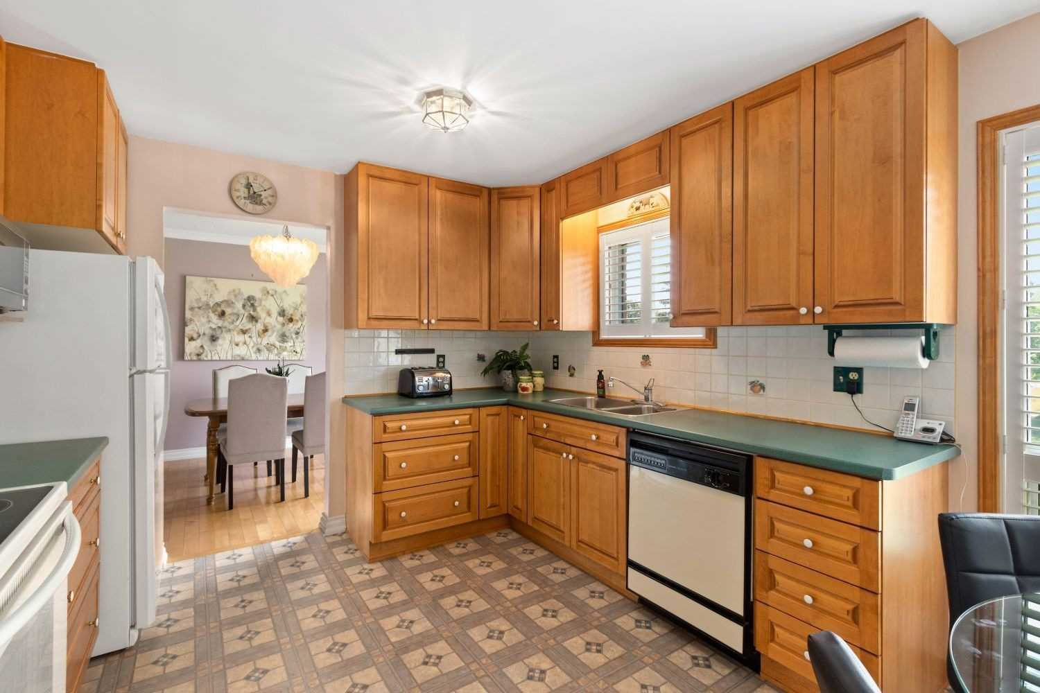 24 Hillside Dr