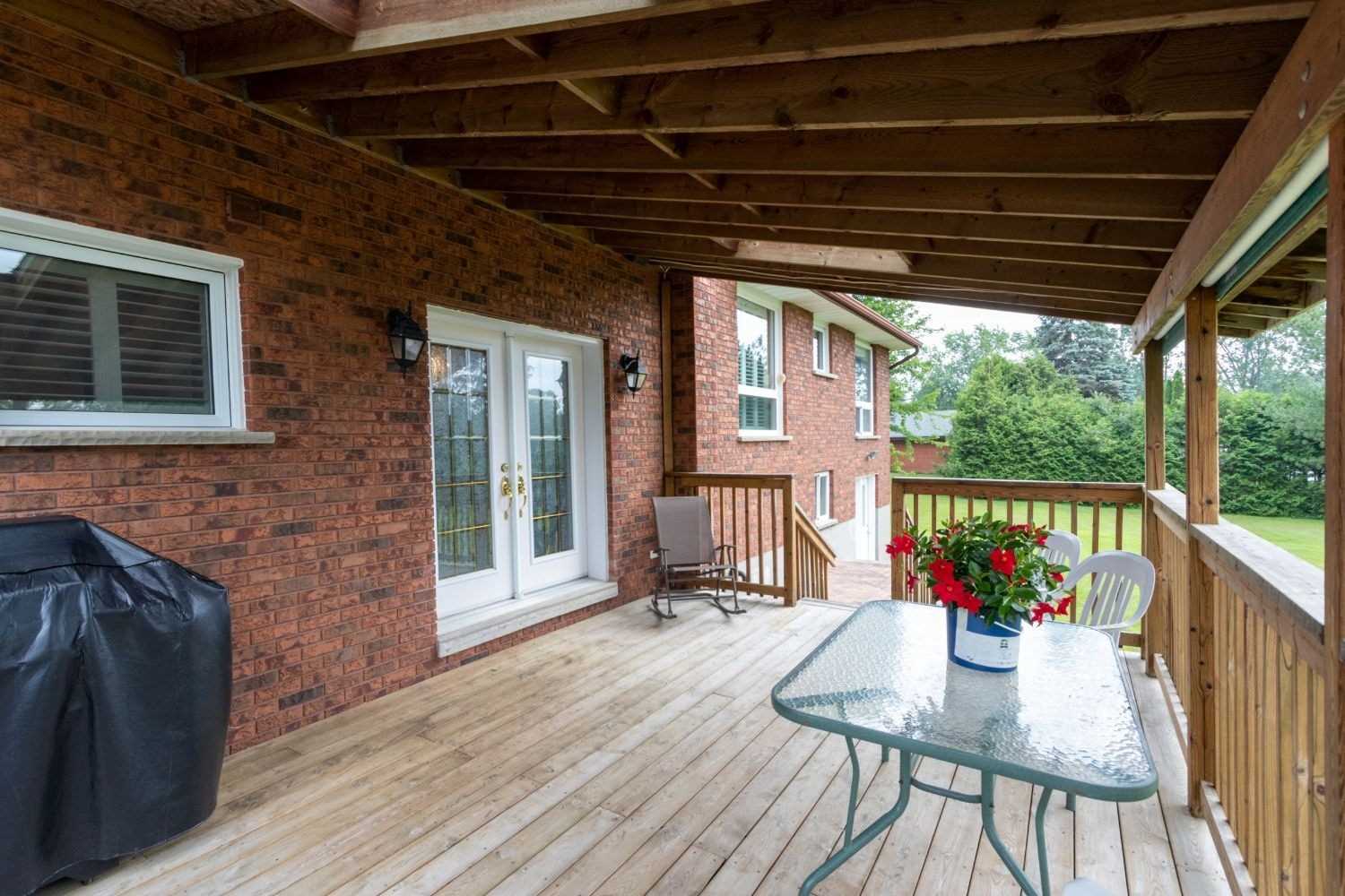 24 Hillside Dr