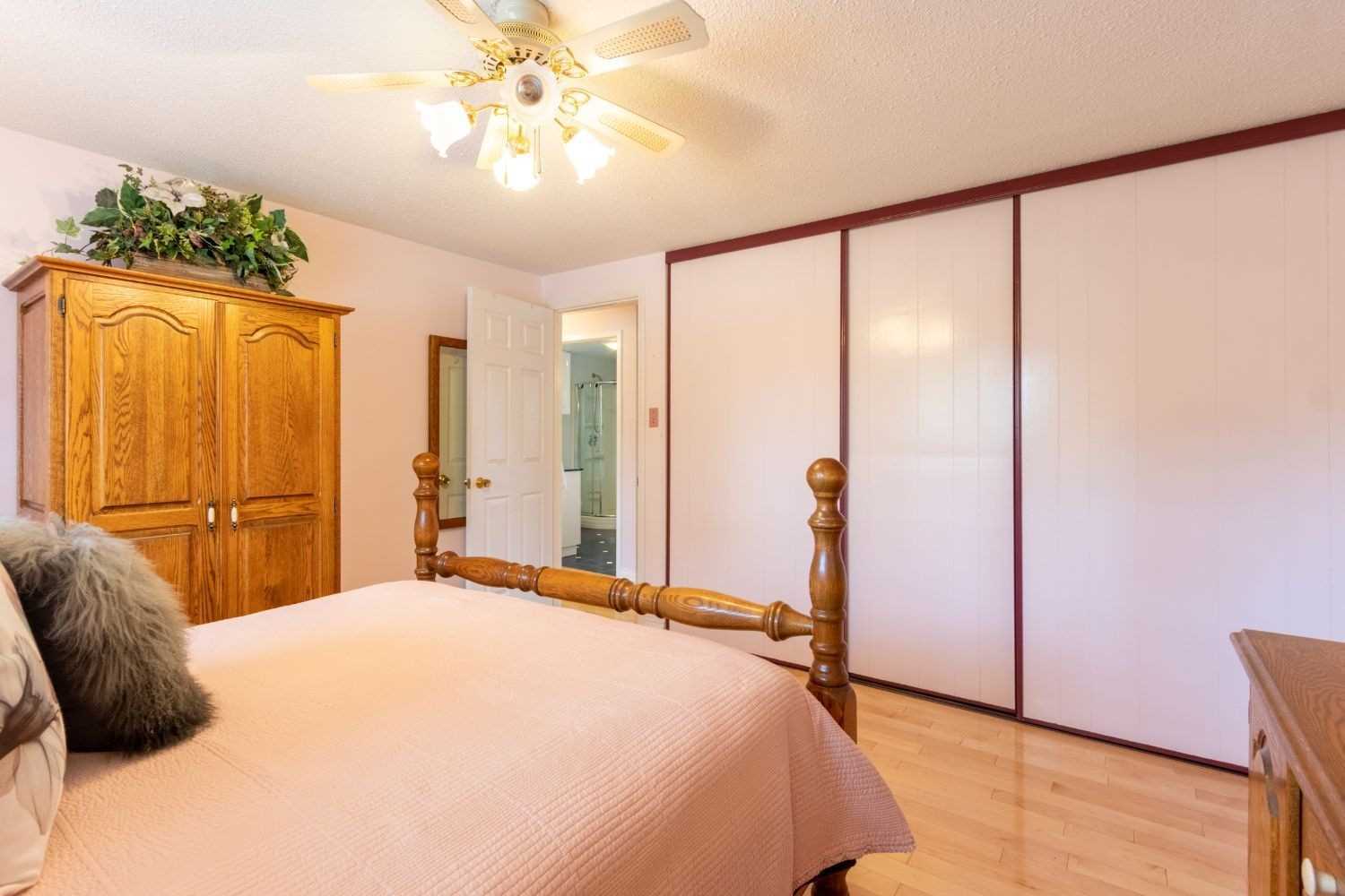 24 Hillside Dr