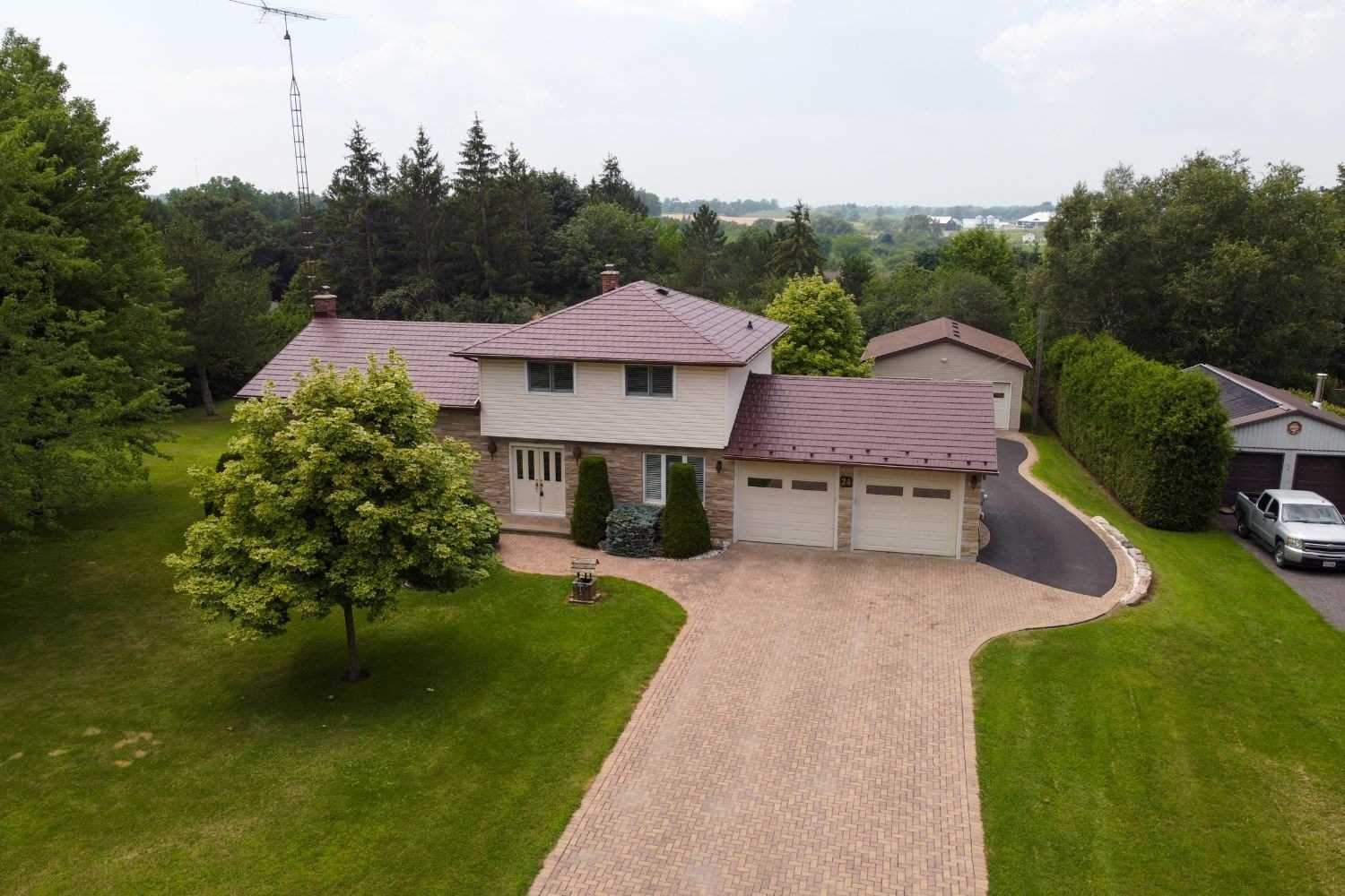 24 Hillside Dr