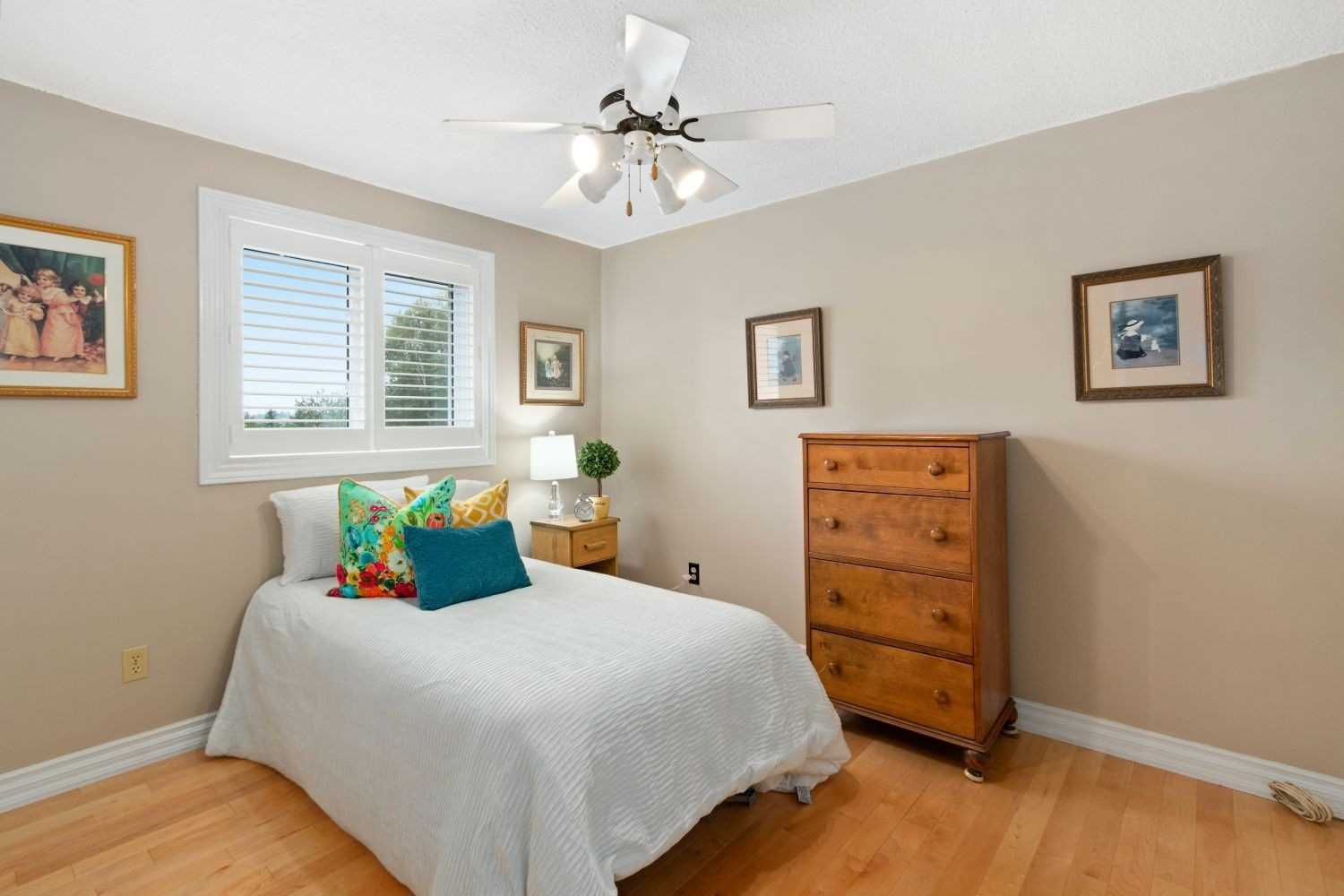 24 Hillside Dr